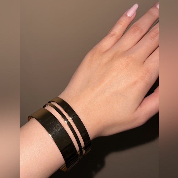 β¨π Gold Cut out Cuff Bangle with 3 lines from Nordstrom πβ¨ - Picture 3 of 11